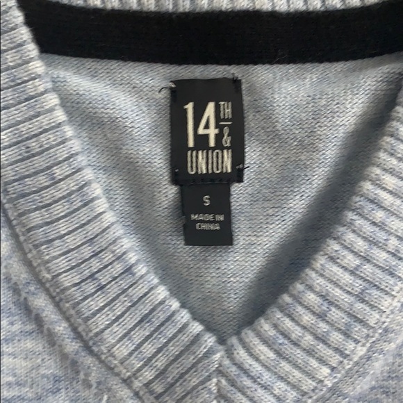 14th&Union v-neck sweater - Picture 4 of 4